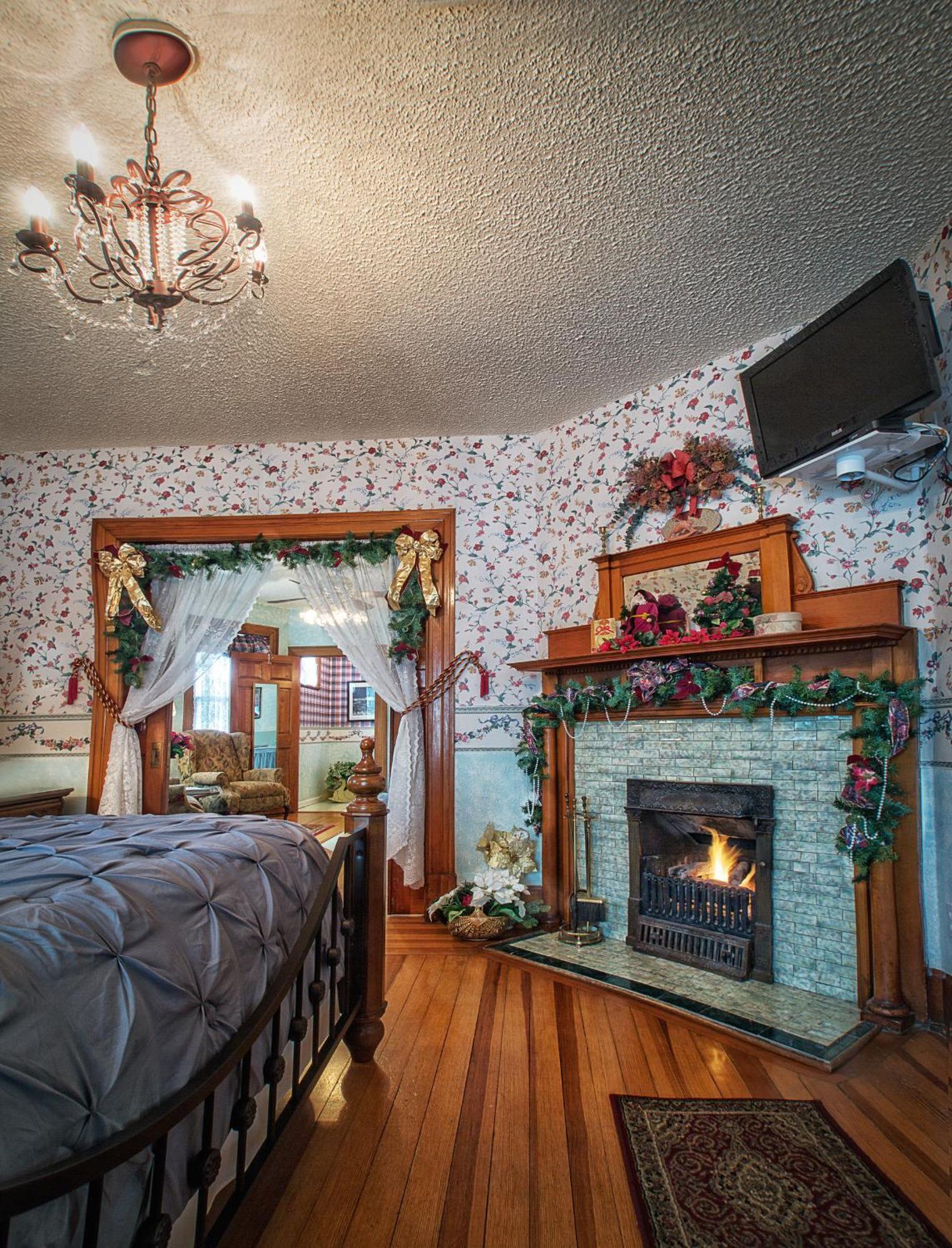 Holden House 1902 Bed & Breakfast Inn Colorado Springs Exterior photo