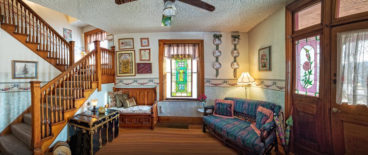 Holden House 1902 Bed & Breakfast Inn Colorado Springs Exterior photo